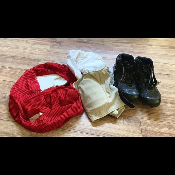House hold items, Women’s & Girls Clothes - Picture 4 of 15
